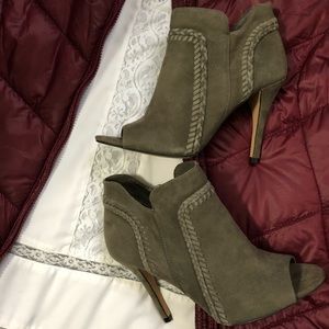 Vince Camuto Green Suede Heels